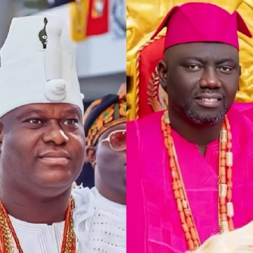 Read more about the article Video Of Alaafin Seating To Greet Ooni Revives Rivalry Debate, Alaafin Says he Holds Ooni in High Esteem