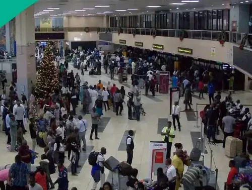 Read more about the article Roof of Popular International Airport Collapses, Chaos Erupts