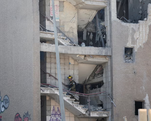 You are currently viewing Israel Warns Of ‘Prolonged War’ With Iran As Conflict Enters Second Week