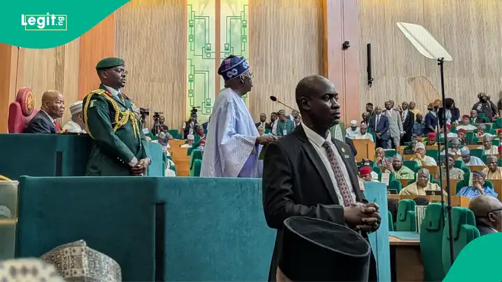 You are currently viewing Full List Of Prominent Nigerians Tinubu Gives Awards To On Democracy Day
