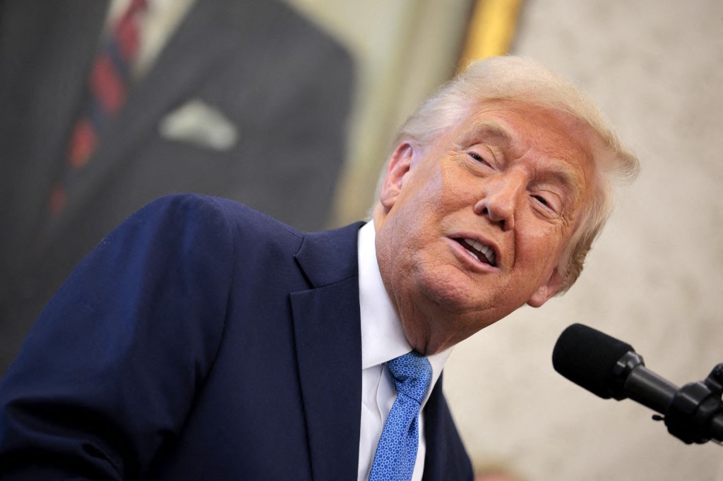You are currently viewing Trump Announces Iran-Israel Ceasefire