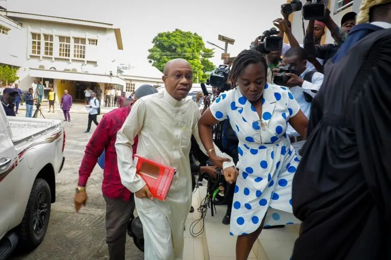You are currently viewing Alleged Property Fraud: Abuja Court Admits Emefiele To N2bn Bail
