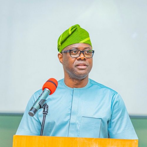 Read more about the article  Makinde Renames Ibadan Polytechnic After Late Omololu Olunloyo