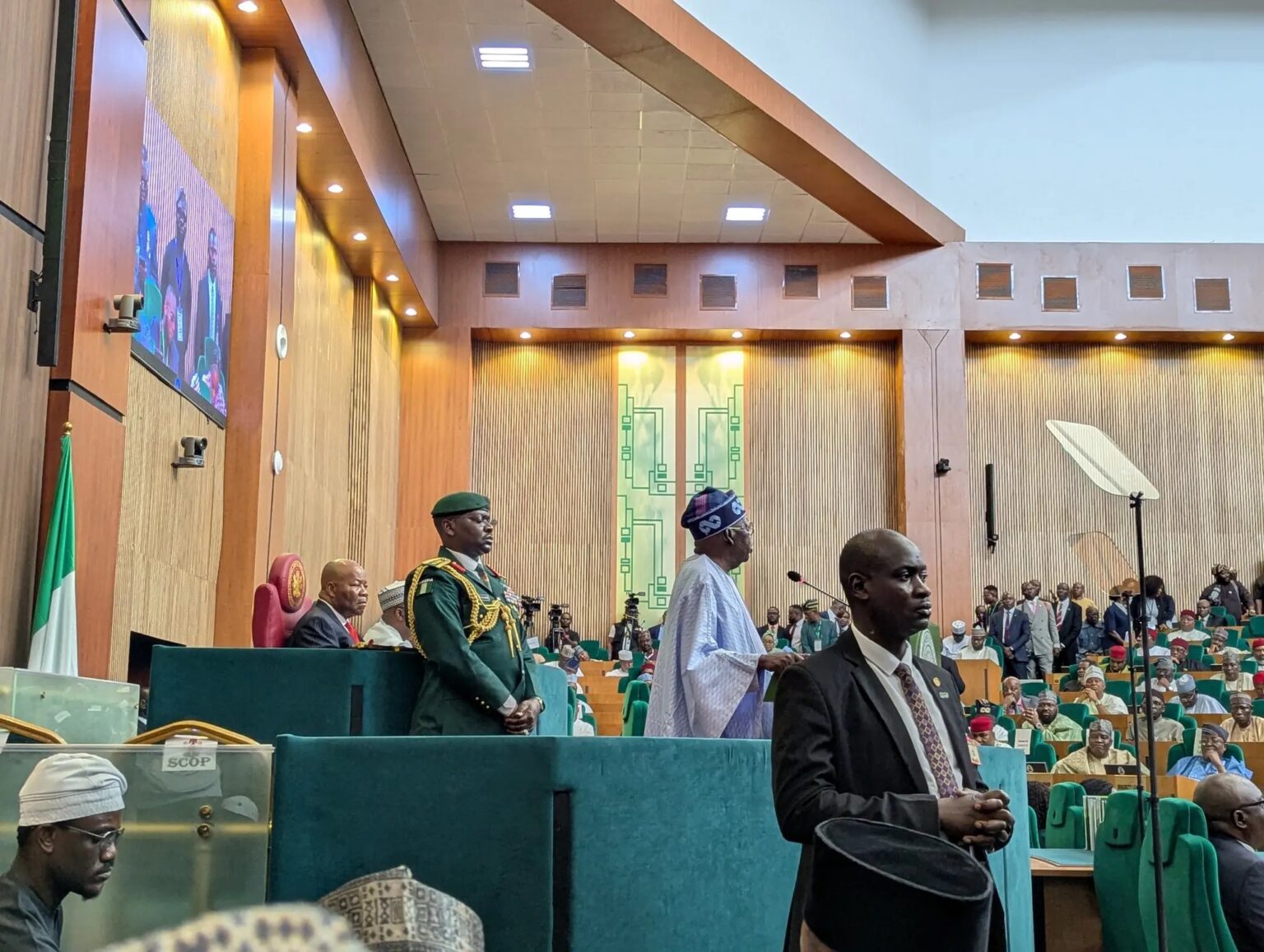 You are currently viewing Tinubu Mocks Opposition Parties Over Crisis, Denies Working For One-Party System