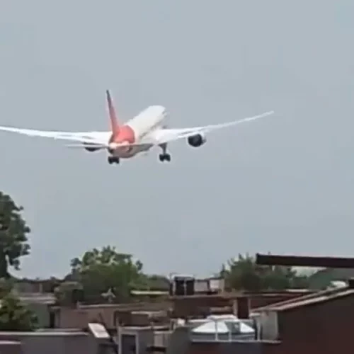 Read more about the article Boeing 787 Identical To Crash Jet Made Four Emergency Landings In A Month