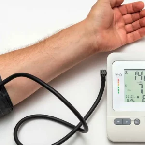 arm position affects blood pressure readings 1400x850 1