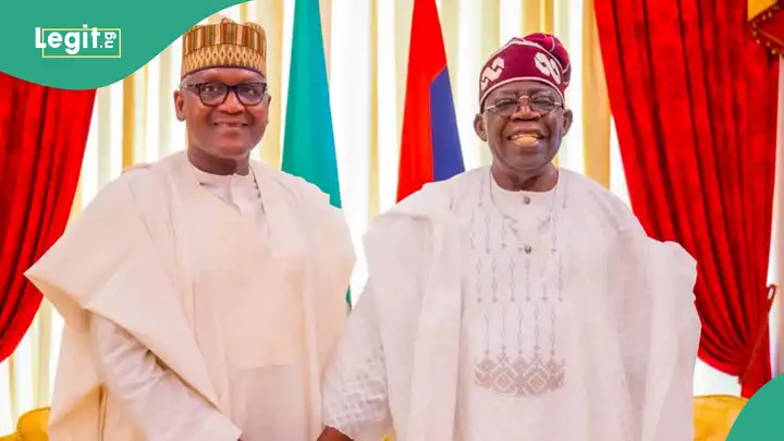 You are currently viewing “Don’t Call Me President”: Dangote Corrects Master Of Ceremony in Tinubu’s Presence.