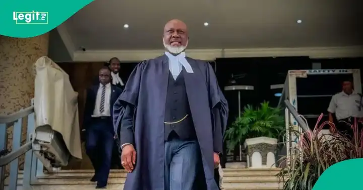 You are currently viewing Nigerians React as Dino Melaye Makes His First Appearance In Court