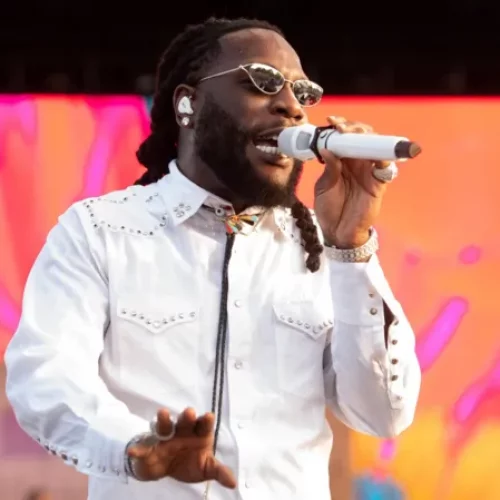 Burna Boy Apologises For Distancing Himself From Afrobeats