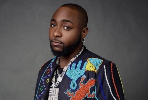Read more about the article Davido Enjoys His Brand-New Atlanta Mansion as He Swims in Viral Video: “See Better Swimming”