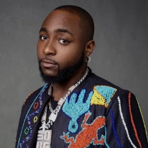 Davido Enjoys His Brand-New Atlanta Mansion as He Swims in Viral Video: “See Better Swimming”