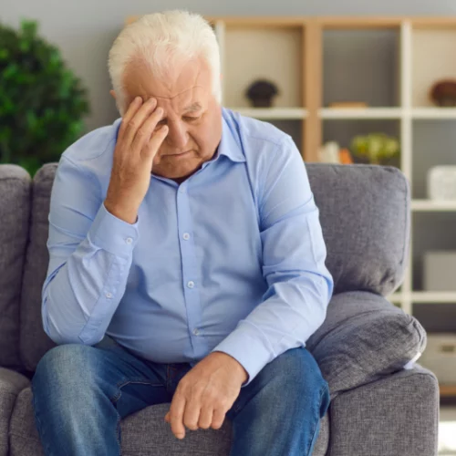 Read more about the article People Who Become Bitter And Lonely As They Get Older Usually Display These 8 Behaviors (Without Realizing It)