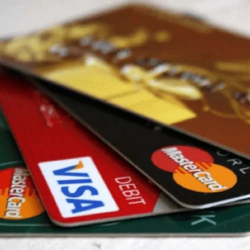 Read more about the article After Years Of Suspension, Nigerian Banks Resume International Transactions On Naira Cards