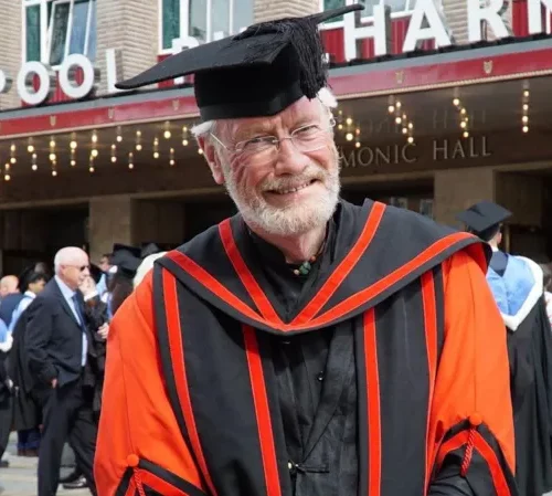 Read more about the article Architecture Expert, 83, Graduates With PhD