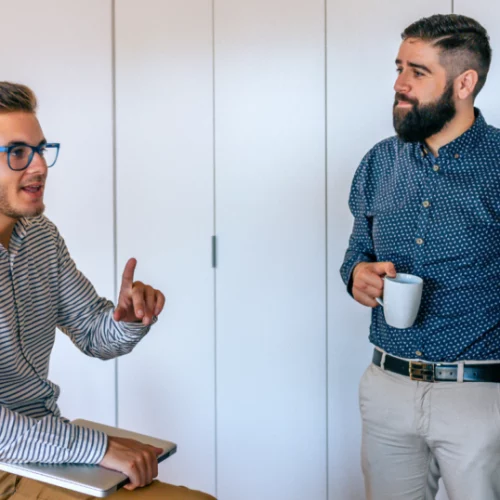 Read more about the article 7 Phrases Arrogant People Use In Everyday Conversation, Says Psychology