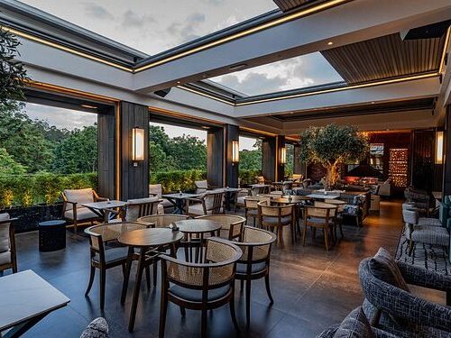 Read more about the article Africa’s Most Expensive Countries For Eating Out In 2025 