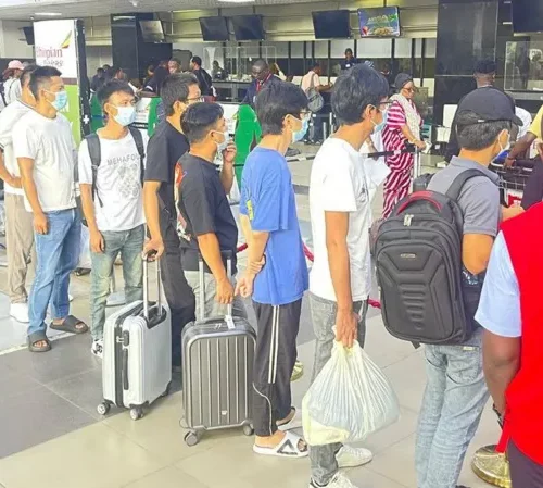 Read more about the article Nigeria Deports Chinese Scammers In Crackdown On ‘Foreign-Led’ Cyber Crime