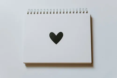 Read more about the article 12 “Notes to Self” We Should All Memorize Before Life Gets Any Harder
