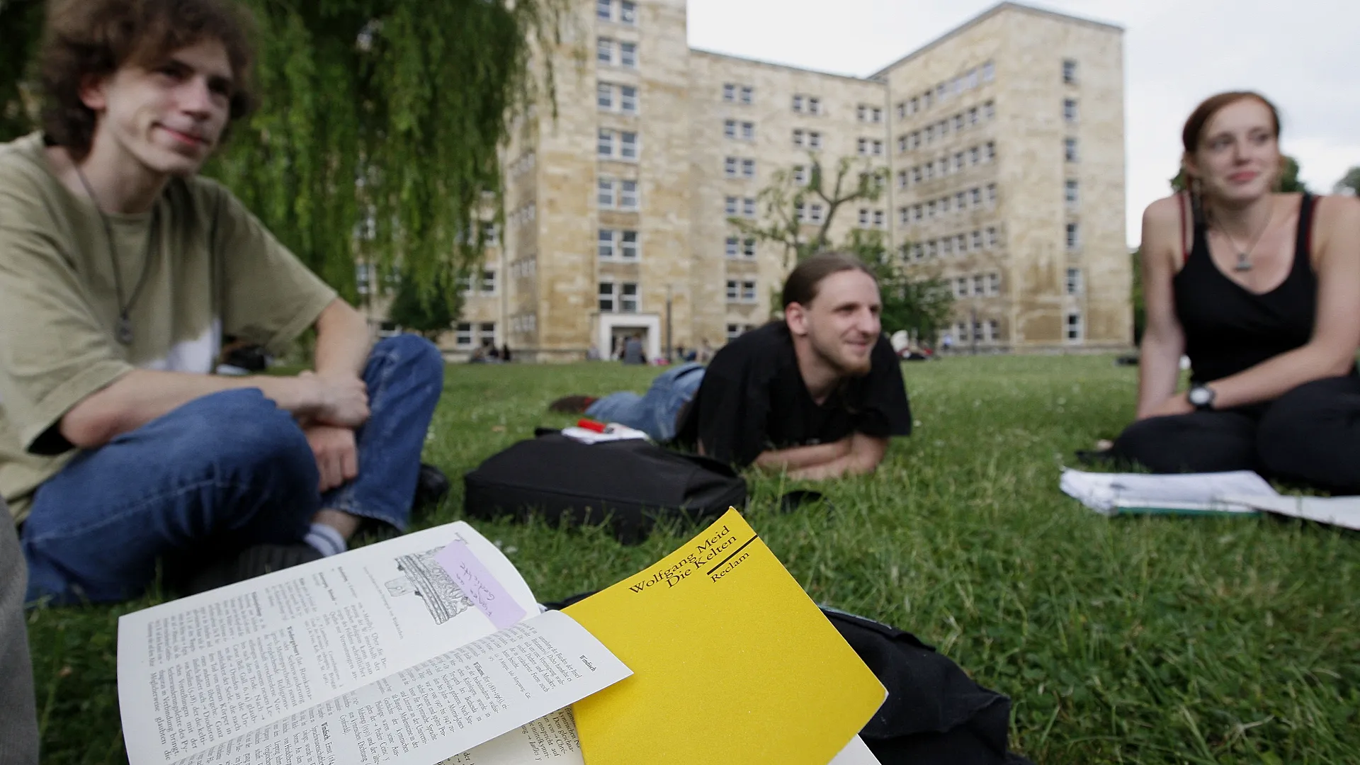 You are currently viewing Where in Europe is Best for International Students to Work While they Study?