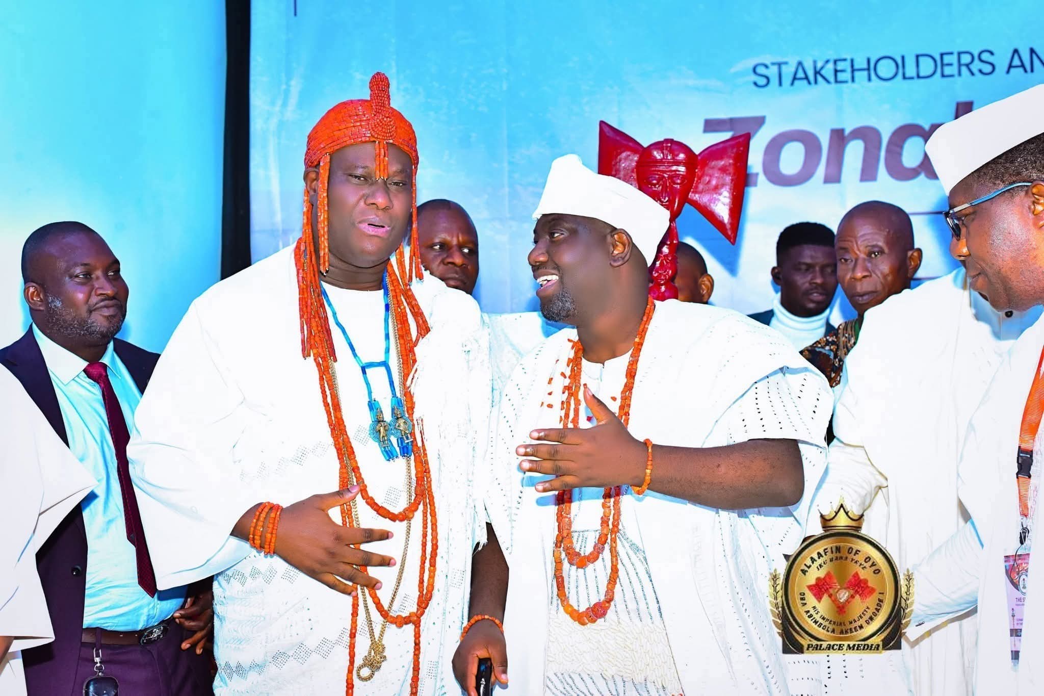 You are currently viewing Ooni, Alaafin Rift: Monarchs Want To Be Kabiyesi, But They’re Not, Says Ex-Gov Aide