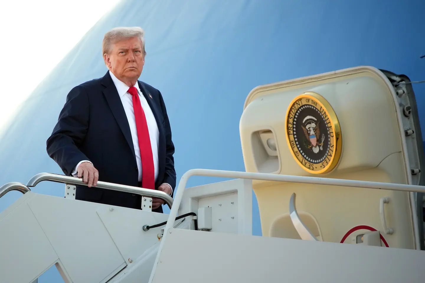 You are currently viewing Trump and Putin Meet For 3 Hours in Alaska Over War in Ukraine