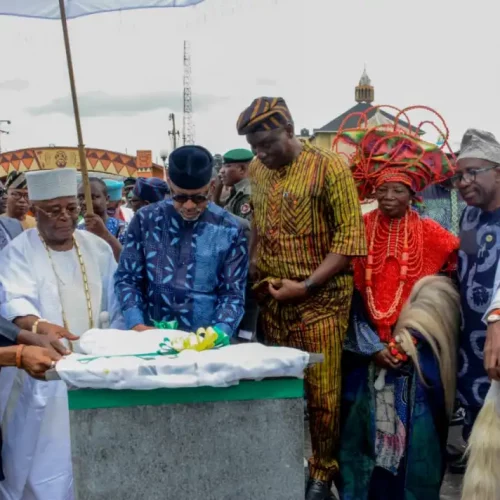 Read more about the article Abiodun Inaugurates Renovated Olumo Rock Tourism Complex, Declares Free Entry For Two Months