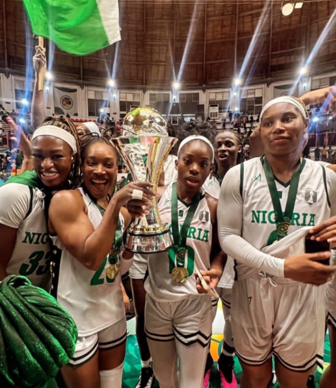 You are currently viewing Tinubu Doles Out Another $100,000 (N150m) Each To Female Basketball Players,  D’Tigress