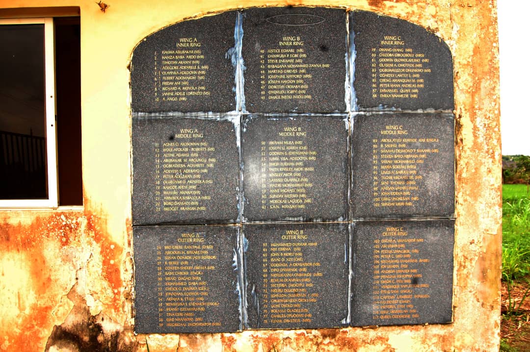 You are currently viewing ’20 Years After,’ Bush, Reptiles Take Over 117 Bellview Airline Crash Victims’ Grave