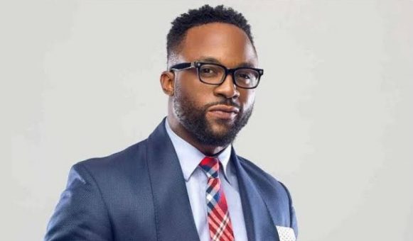 You are currently viewing Iyanya To Reward Nurse N500,000 For Defying Strike