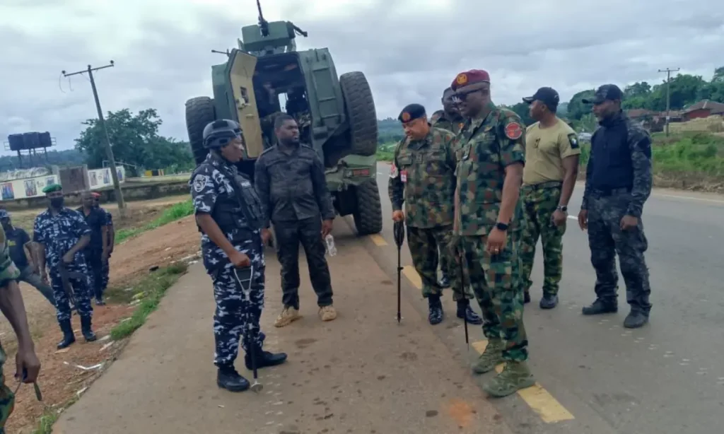 You are currently viewing Joint Security Heads Visit Personel On Special Operations Across Imo