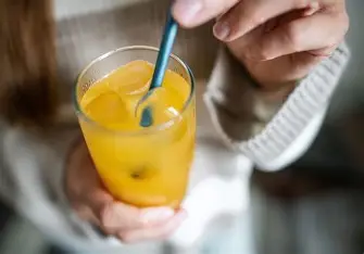 Read more about the article What Is a Cortisol Cocktail? The Trend Promising To Reduce Stress and Boost Energy