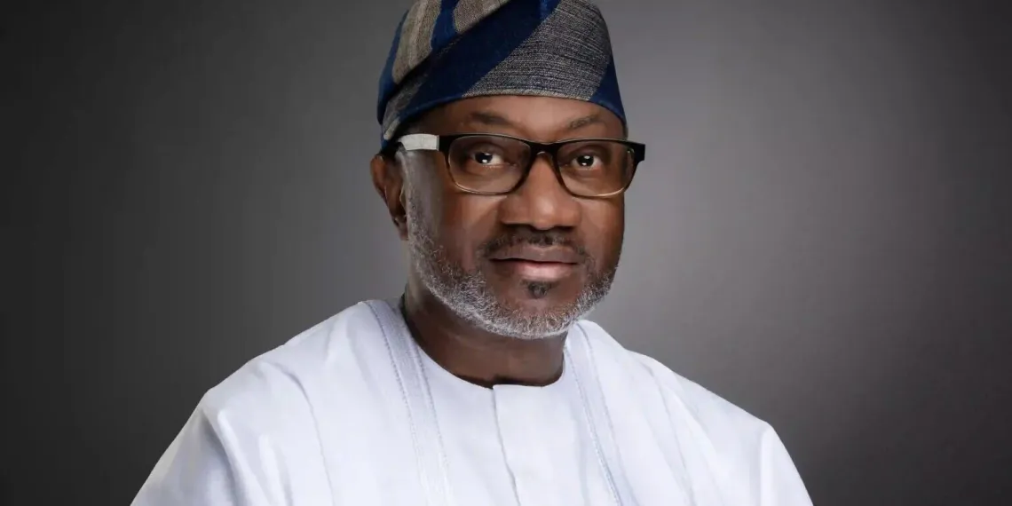 You are currently viewing How I Dropped Out of High School And Didn’t Go To University – Femi Otedola