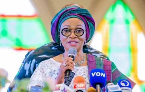 Read more about the article “Put People First, Not Party” — First Lady Tinubu Urges Politicians To Prioritise Electorate Over Party Loyalty