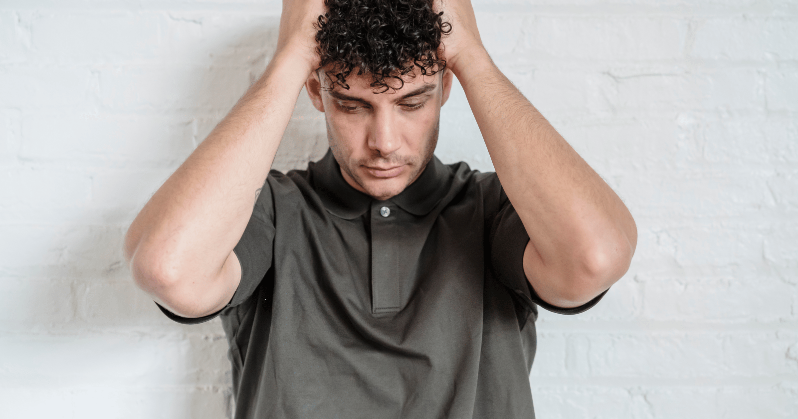 You are currently viewing Men Who Lacked Their Father’s Validation Growing Up Often Display These 8 Behaviors Later In Life