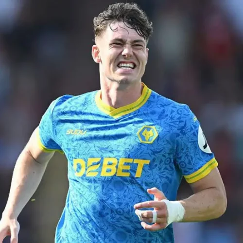 Read more about the article Wolves Reject £50m Newcastle Bid for Strand Larsen