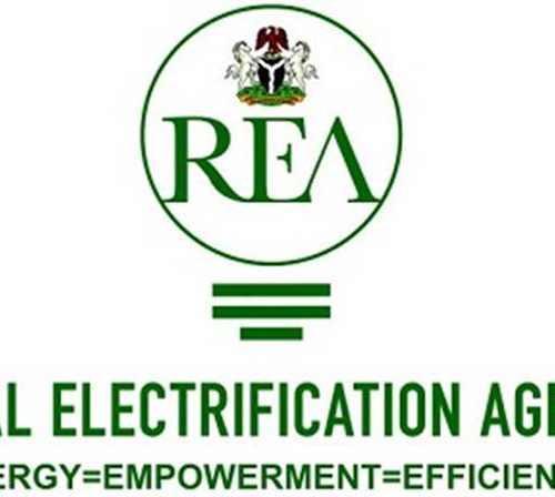 Read more about the article FG To Spend N100b To Power Public Institutions with Solar Energy 