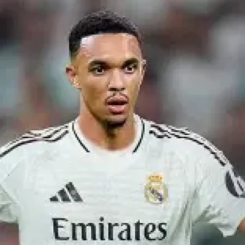 Trouble for Trent: Ex-Liverpool Star Alexander-Arnold Could Now Be Stuck On The Bench As Xabi Alonso Fires a Warning – And His Replacement Is Bullish About His Position