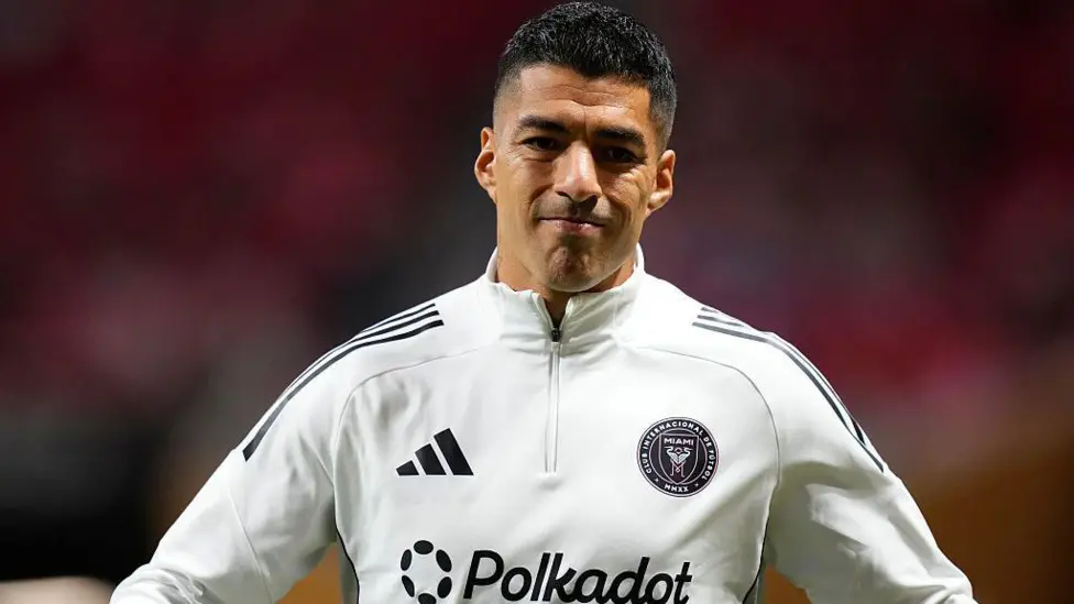 You are currently viewing Suarez Given Six-match Ban for Spitting Incident