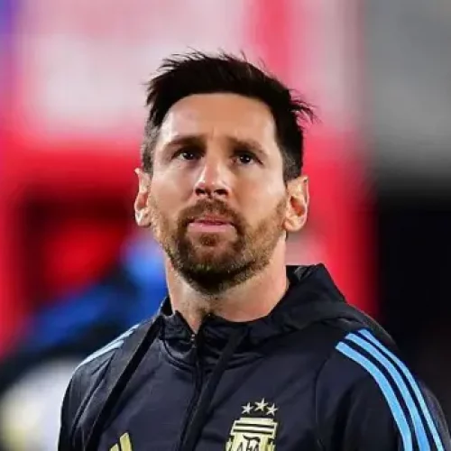 Emotional Messi Scores Twice in Final Match in Argentina