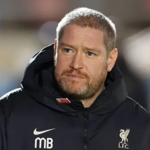 Read more about the article Former Liverpool Manager Beard Dies at Aged 47
