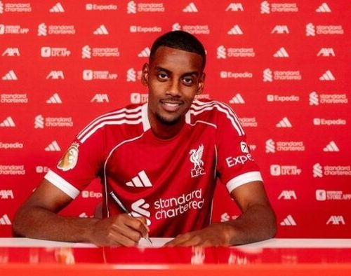 Read more about the article Liverpool Complete British Record £125m Signing of Alexander Isak