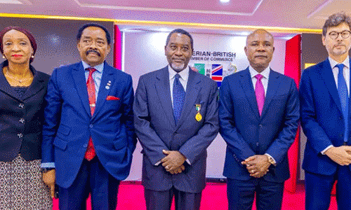 Read more about the article Gov. Mbah Pledges 1,000MW Power from Coal, Promises Six New Planes for Enugu Air