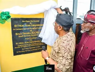 Read more about the article Gbajabiamila Hails Military, Unveils 1,200-Seater Auditorium at Lagos Army Barracks