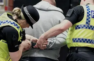 Read more about the article Two Arrests Made After London Police Find Evidence Housing Officers Fraudulently Let Homes for Personal Financial Gain
