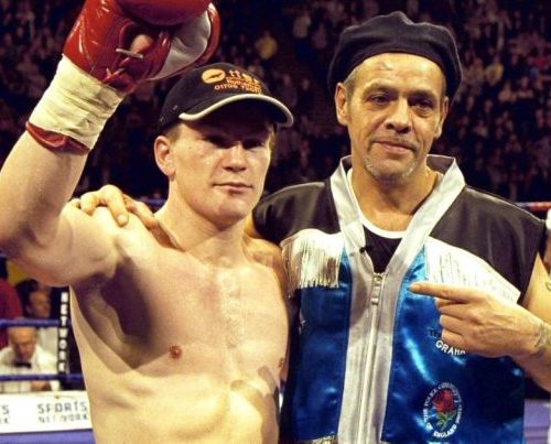 Read more about the article Ricky Hatton’s Former Trainer Leaves Heartbreaking Note Outside Boxer’s Home