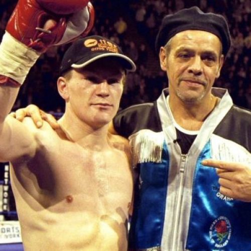 Ricky Hatton’s Former Trainer Leaves Heartbreaking Note Outside Boxer’s Home
