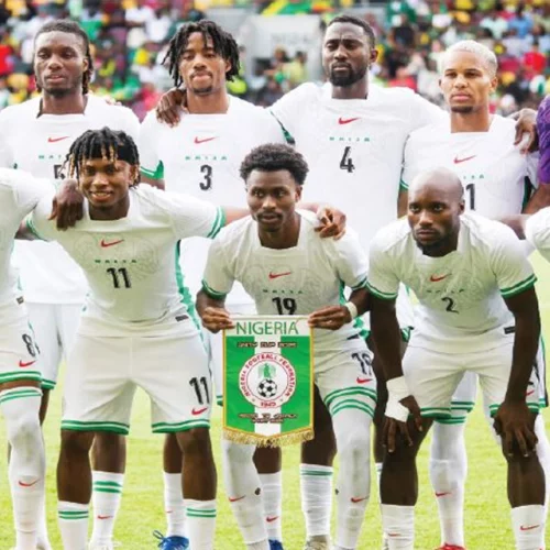 Read more about the article Nigeria Crashes Out of FIFA World Cup Qualifiers After Another Sad Defeat to South Africa