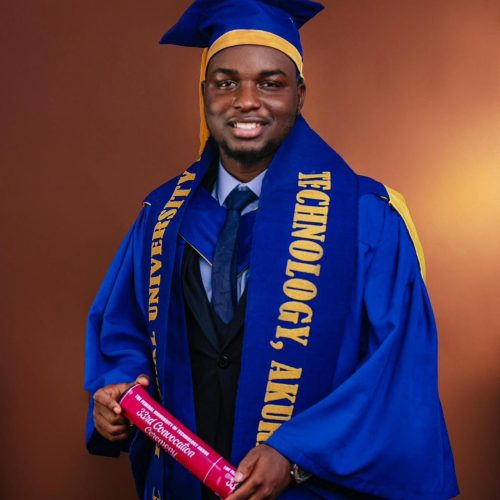 Read more about the article From Akure to Microsoft, USA, The Story of FUTA Alumnus, Azeez Ayomide
