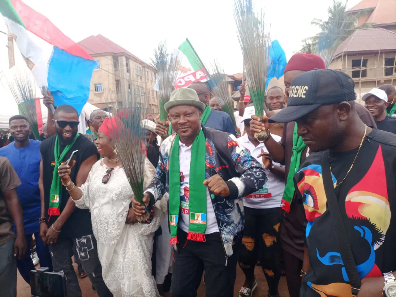 Enugu LP chairman entire ward excos resign join Mbah in APC