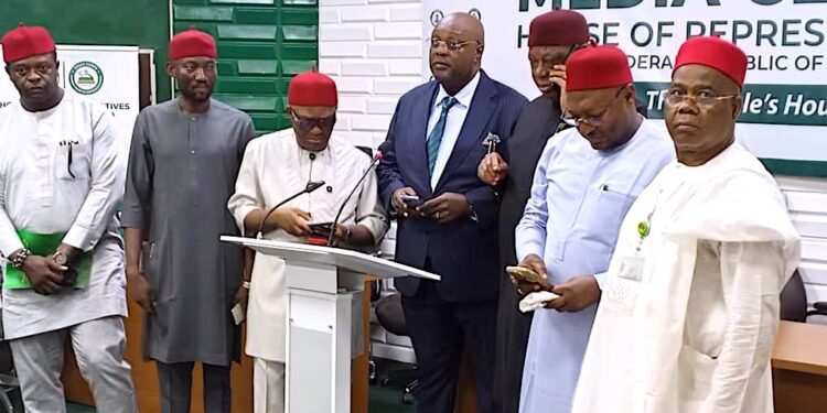 All Enugu Reps Defect to APC 1 Enugu Reps 750x375 1
